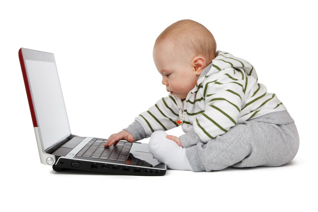 Baby am Computer